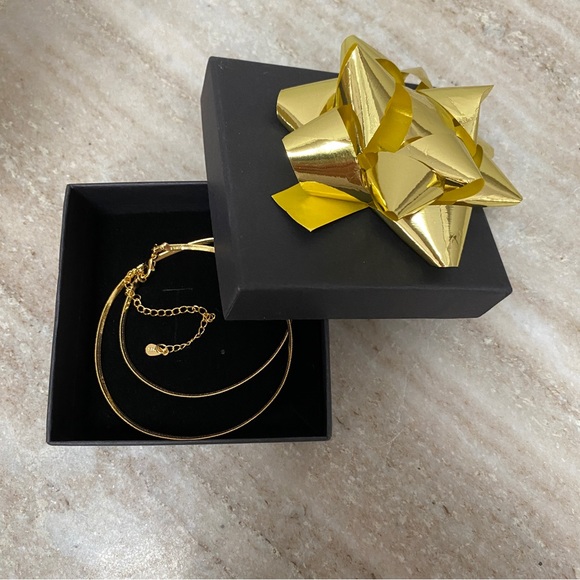 Gold snake chain necklace - Picture 7 of 7